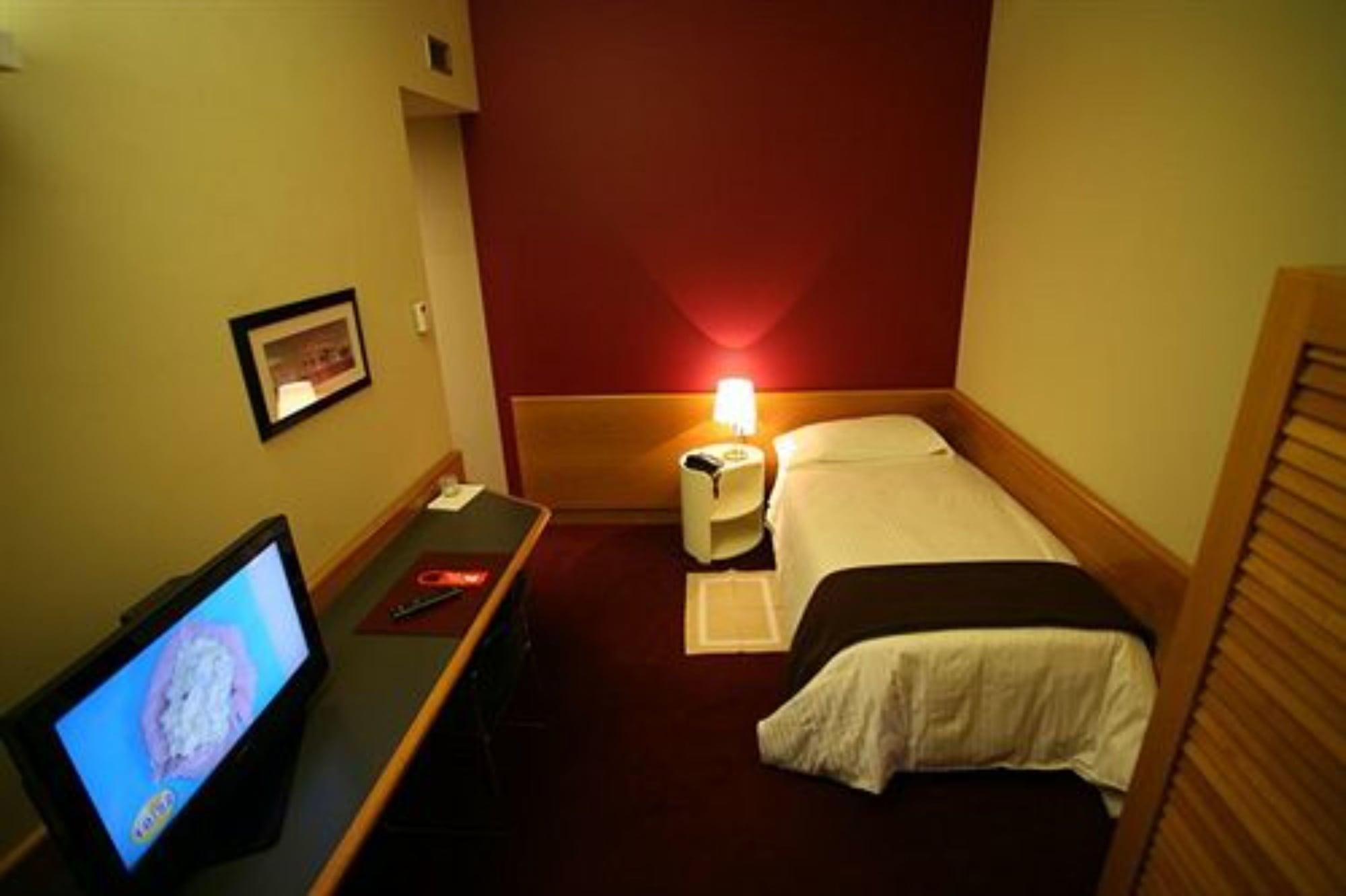 Club Hotel Milan Bagian luar foto