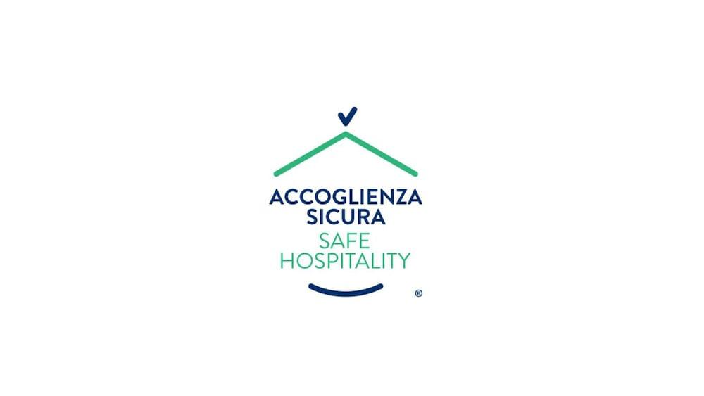 Club Hotel Milan Bagian luar foto