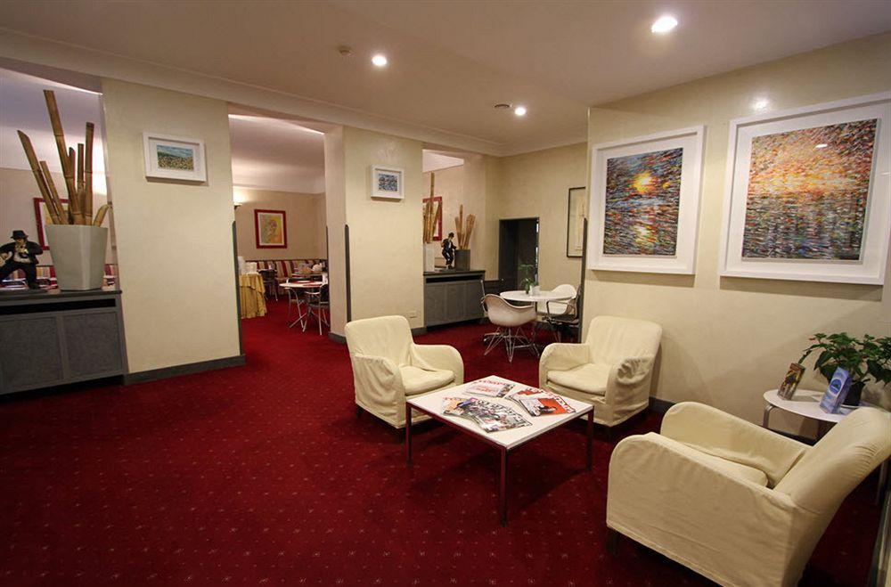 Club Hotel Milan Restoran foto