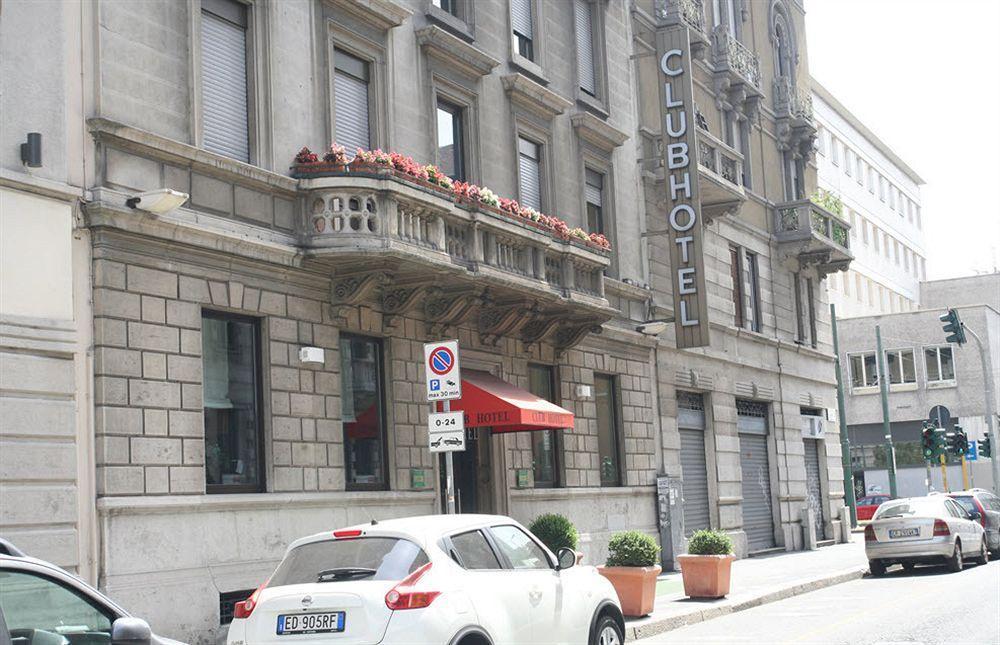 Club Hotel Milan Bagian luar foto